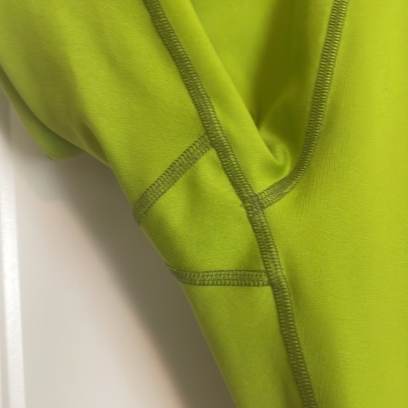 Black Diamond crop leggings. Size Small - Picture 2 of 4